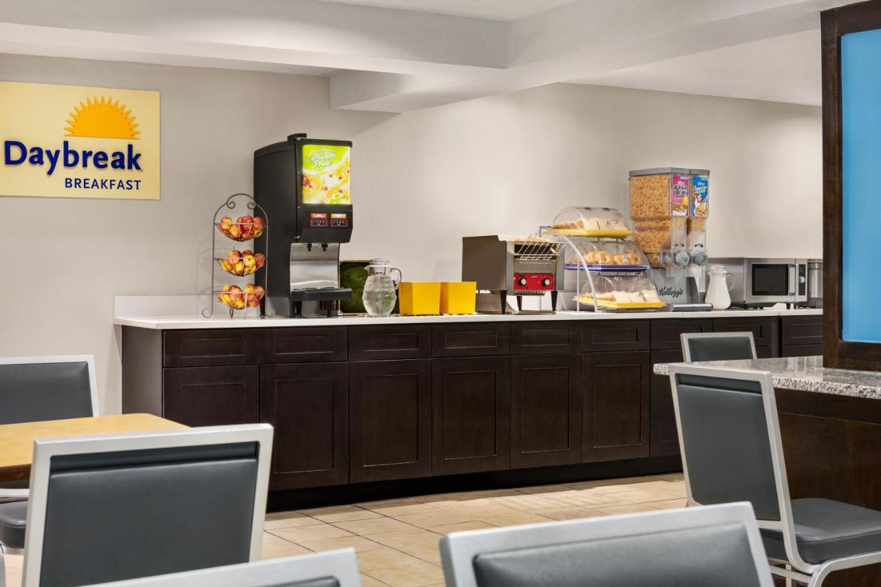 Days Inn By Wyndham Philadelphia Convention Center Ngoại thất bức ảnh